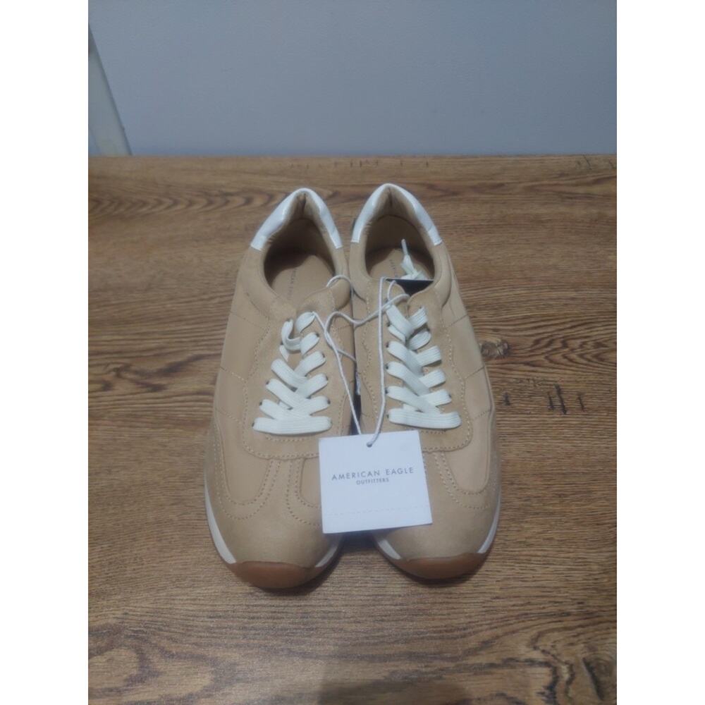 American Eagle Tennis Shoes Women’s Size 7.5 Tan White Accents And Laces New